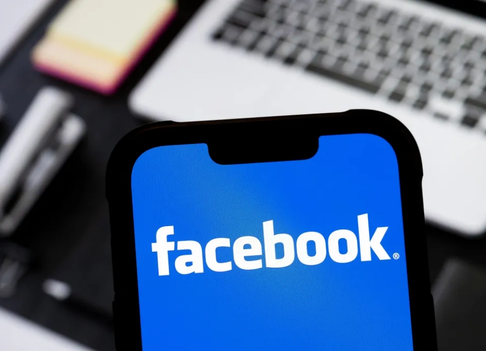 fb logo phone